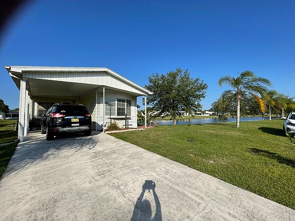 3rd image of 118 Camino Del Rio Port St