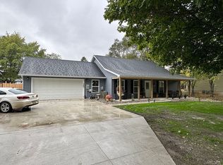 4727 Crescent Ct, Tecumseh, MI 49286