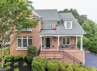 85 Arell Ct, Alexandria, VA 22304