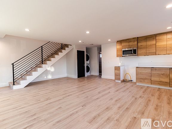 2nd image of 5020 Pickford St