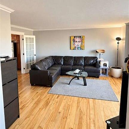 4th image of 22 Coachmen St