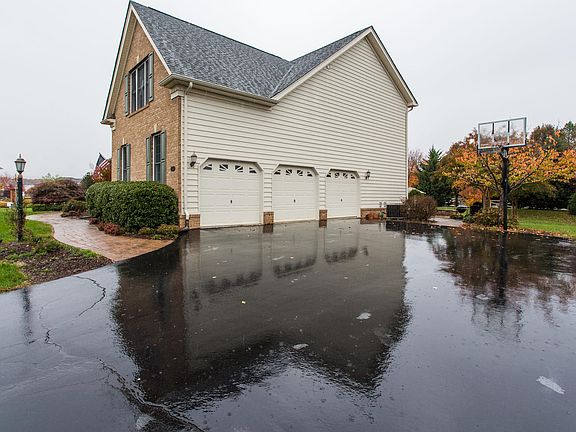 2nd image of 5265 Jacobs Creek Pl