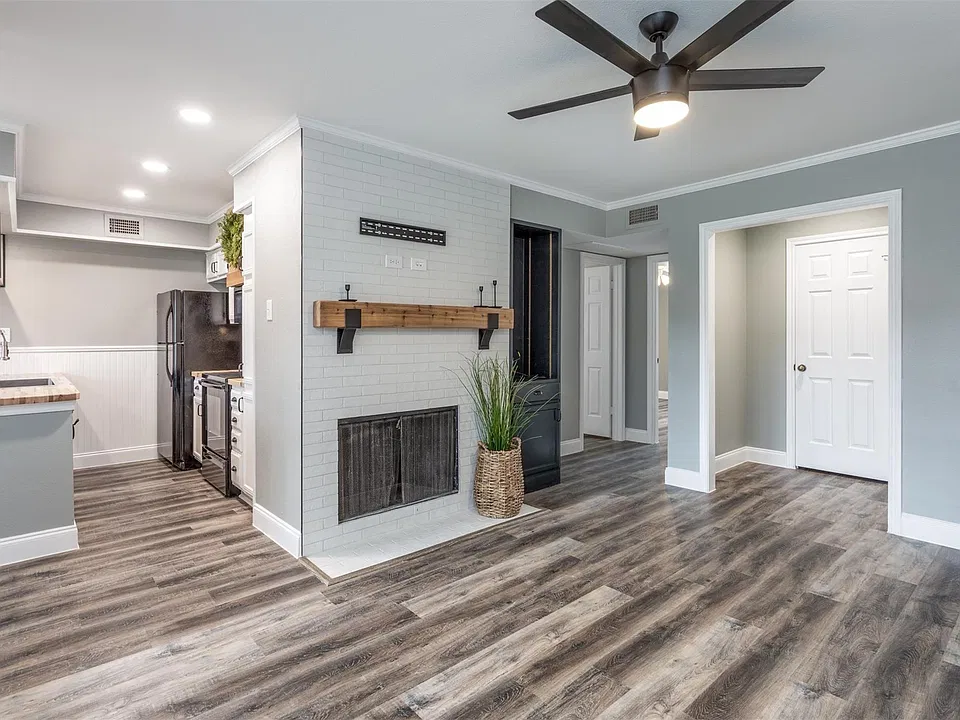 Living Room with Fireplace