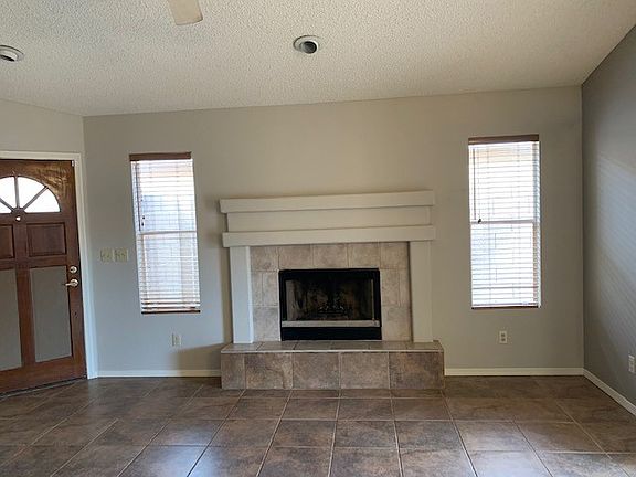 4th image of 8049 W Paradise Dr