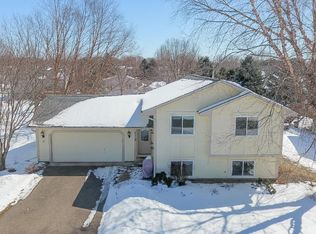 7112 Sunrise Dr, Lino Lakes, MN 55014