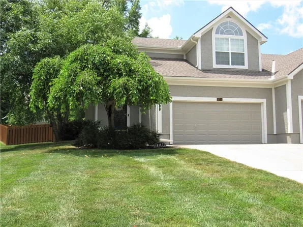 14832 Floyd St, Overland Park, KS 66223