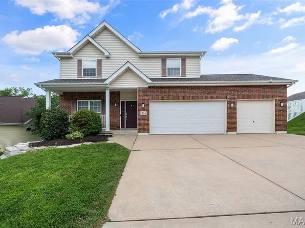 434 Scenic Dr, Saint Peters, MO 63376