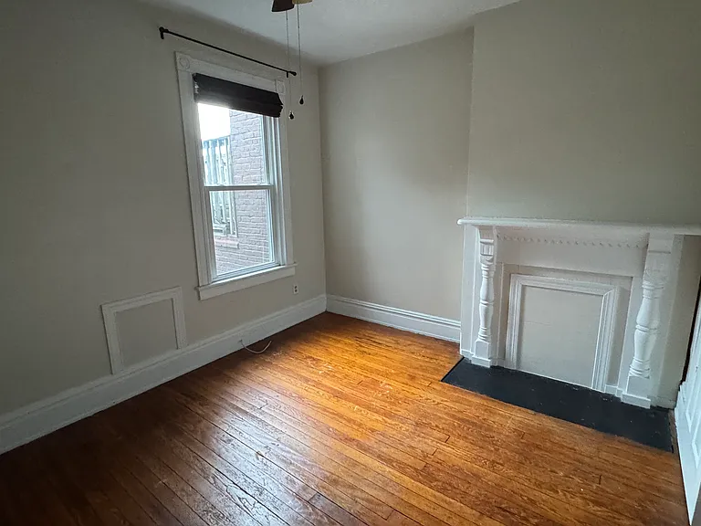 1316 Floyd Ave #3 — Photo 3