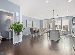 14571 Lakestone Dr, Chantilly, VA 20151