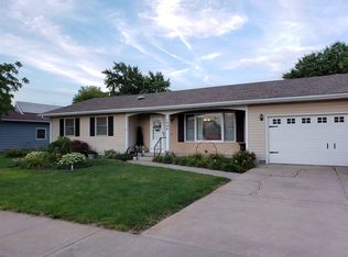 1404 N Wade St, Lexington, NE 68850