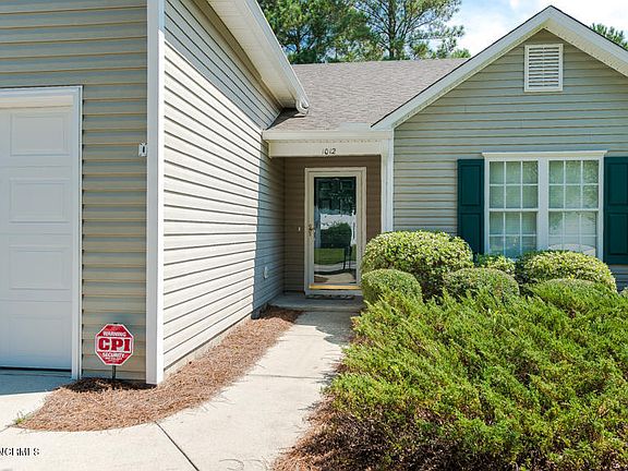 2nd image of 1012 Maplechase Drive SE