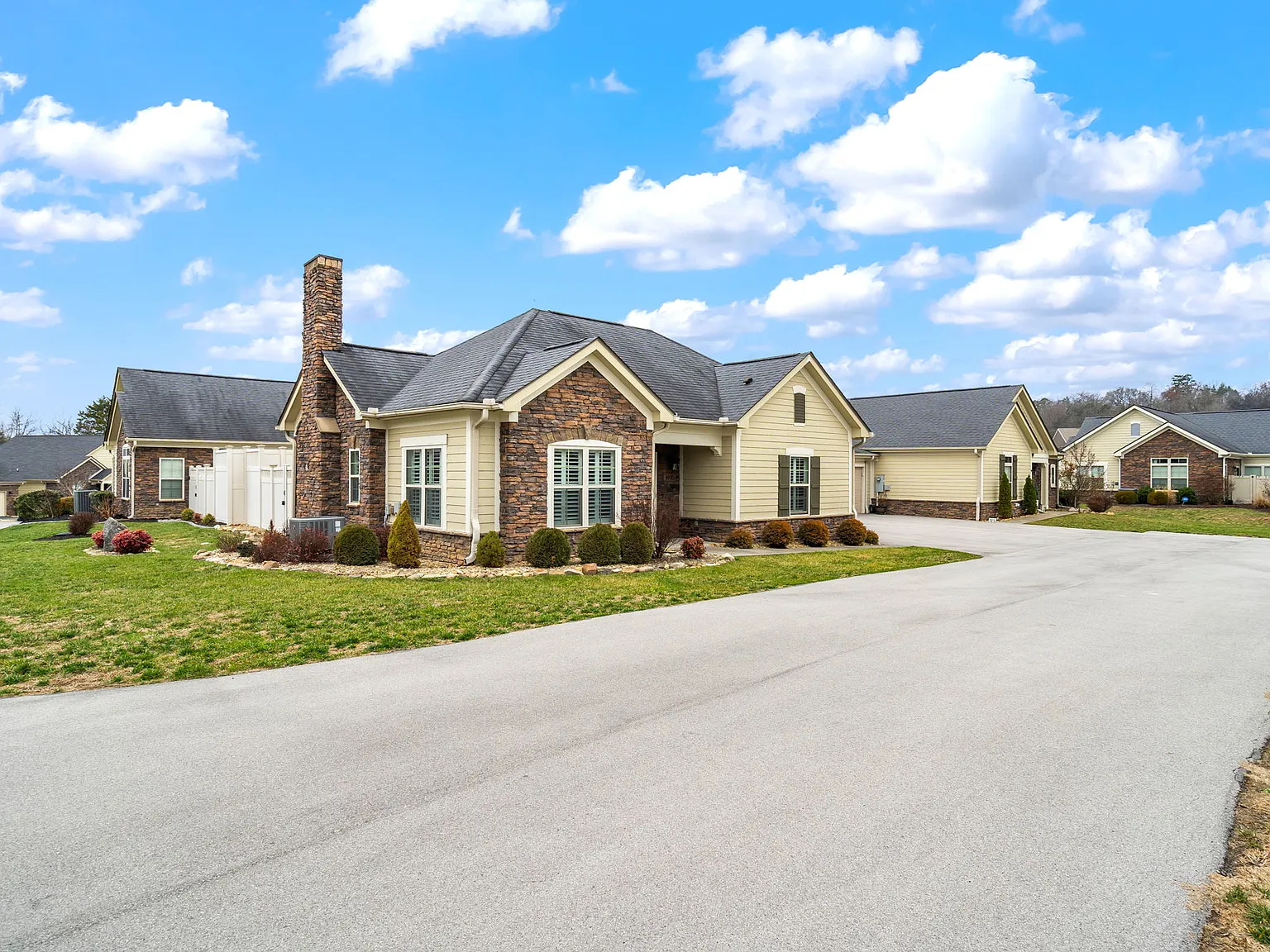 (ACH) 4935 Willow Bluff Circle - 0 — Photo 4