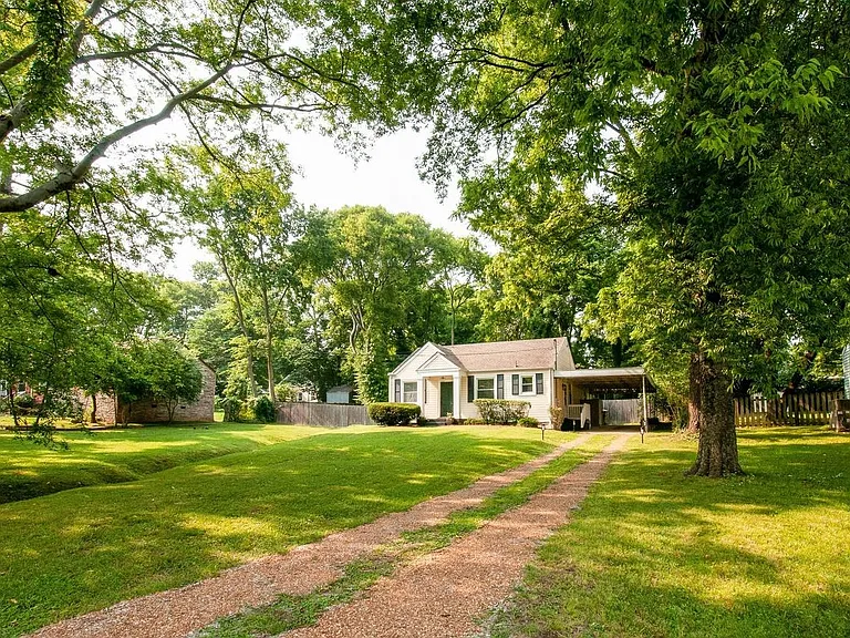64 Lutie St — Photo 3