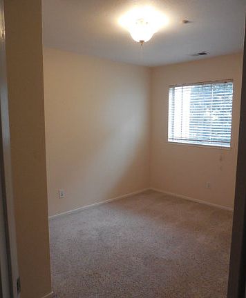 5th image of 6985 Rodling Dr Unit E