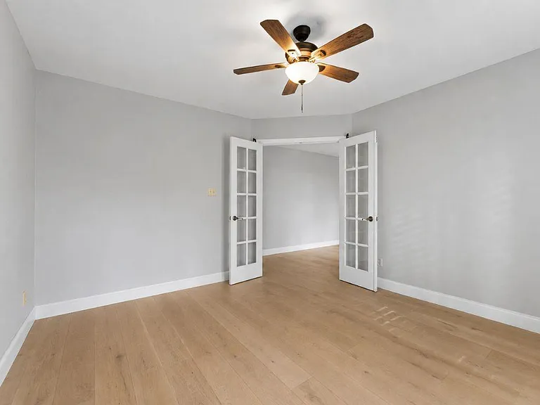 294 Hidden Creek Dr — Photo 16