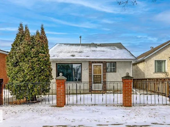 12134 96th St NW, Edmonton, AB T5G 1W1
