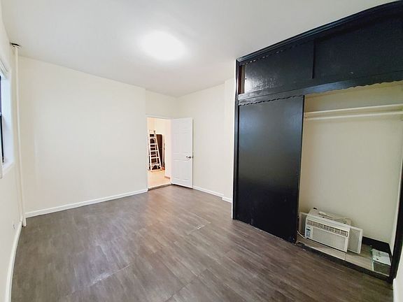 5th image of 571 39th St #1F