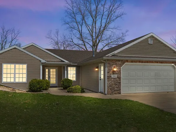 940 W Fox Lake Rd, Angola, IN 46703