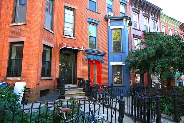 Rented by Dwell Residential Inc | media 41