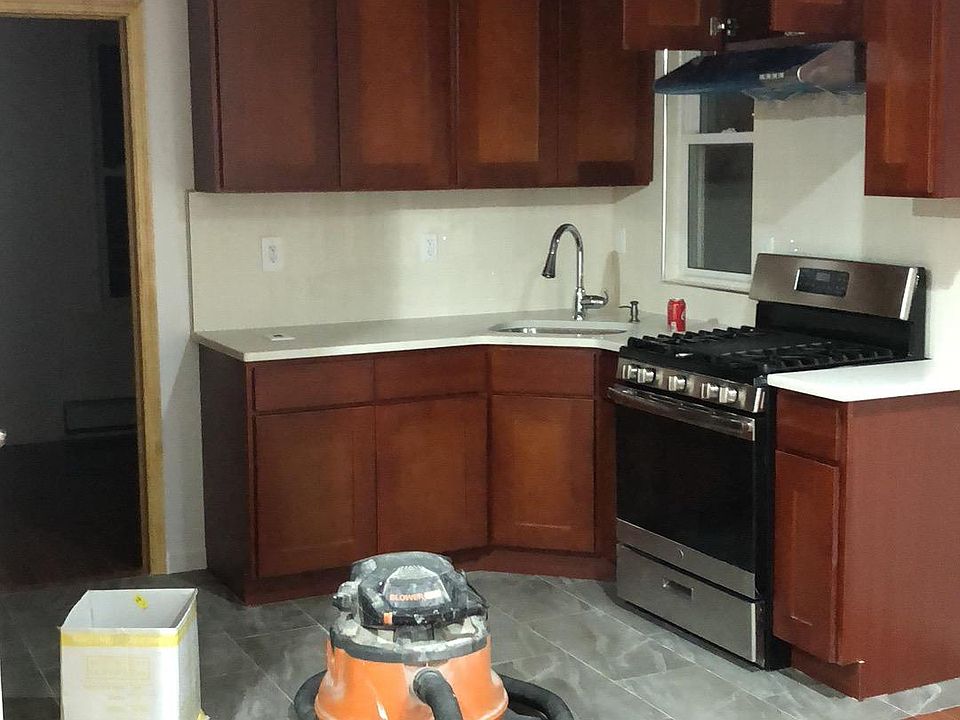 1st image of 12323 5th Ave #2