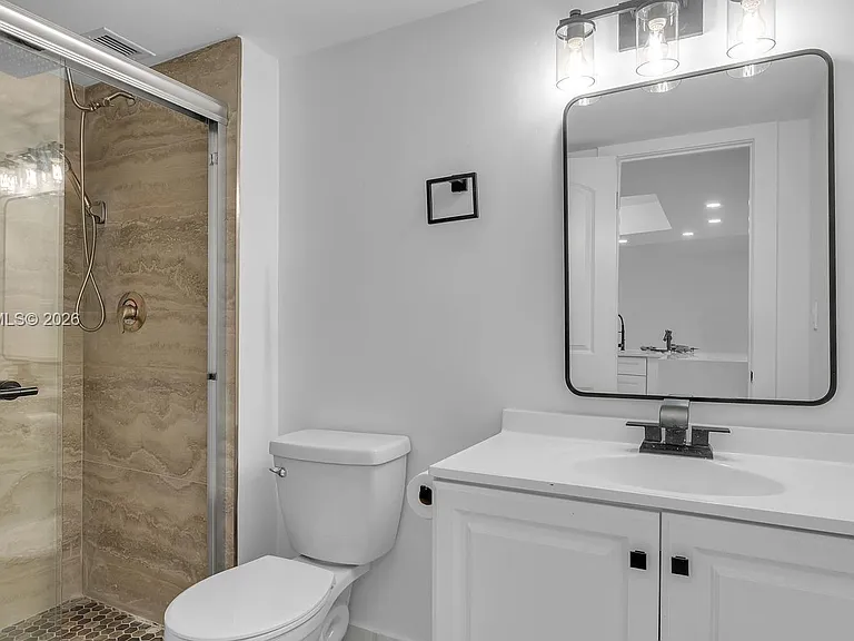 6911 Environ Blvd #4J — Photo 20