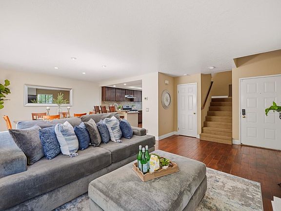 5th image of 18041 Hillwood Ln