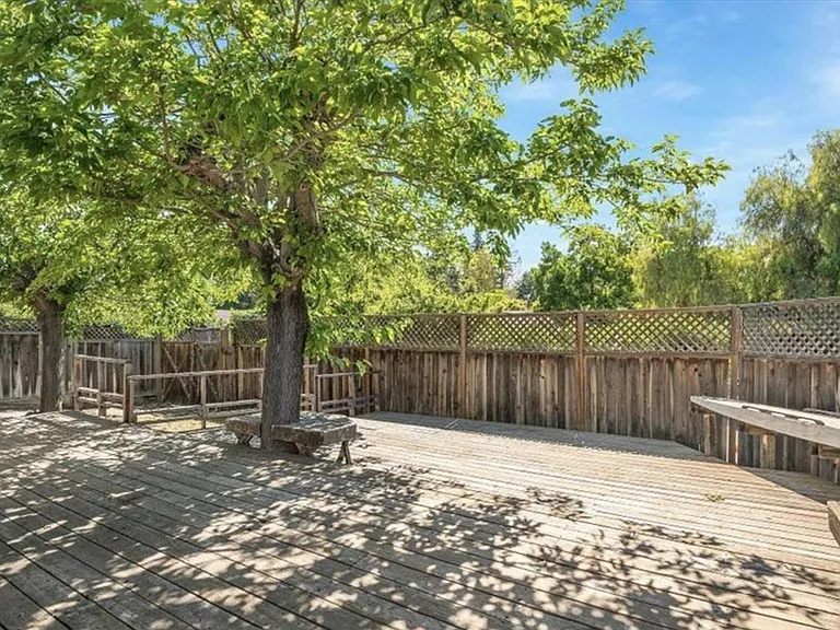 22086 Homestead Rd — Photo 5
