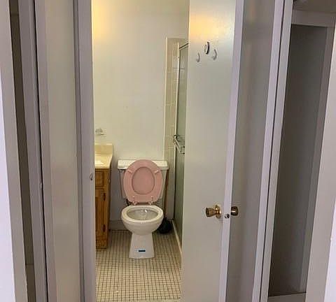4th image of 4157 Bowne St Fl 3