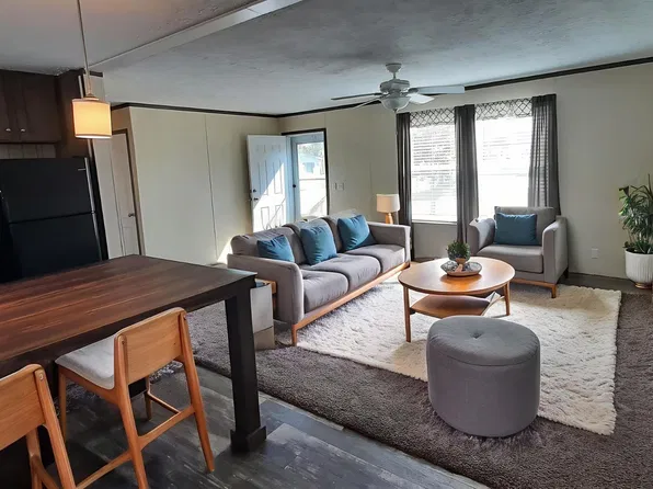 36-13 Colonies Ln, Flint, MI 48507