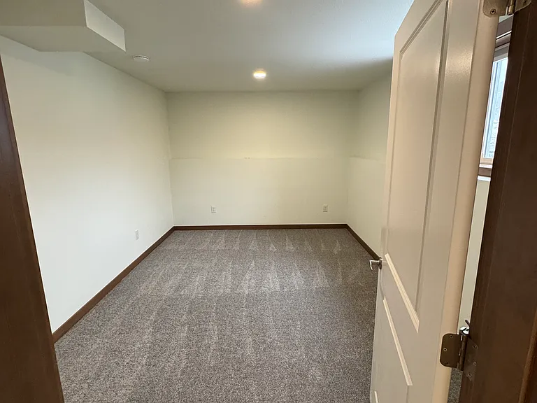 30 Milwaukee Ln — Photo 9