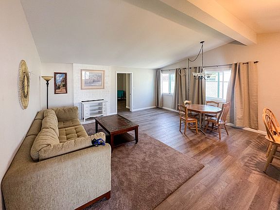 2nd image of 3116 Cabrillo Mesa Dr