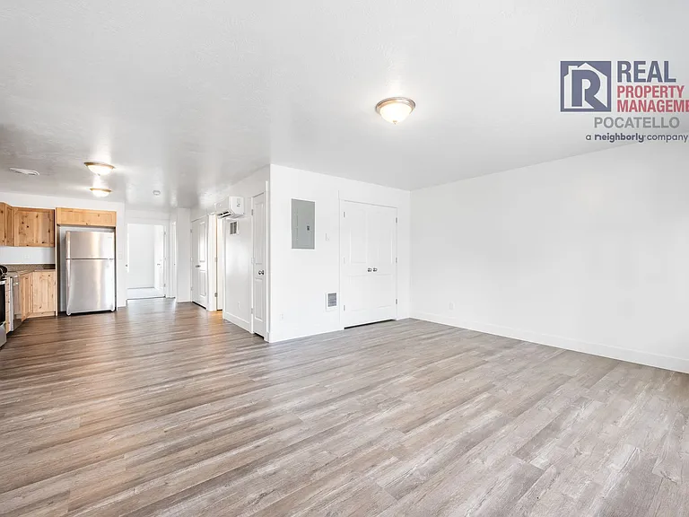 251 W Linden #BLD9 — Photo 7