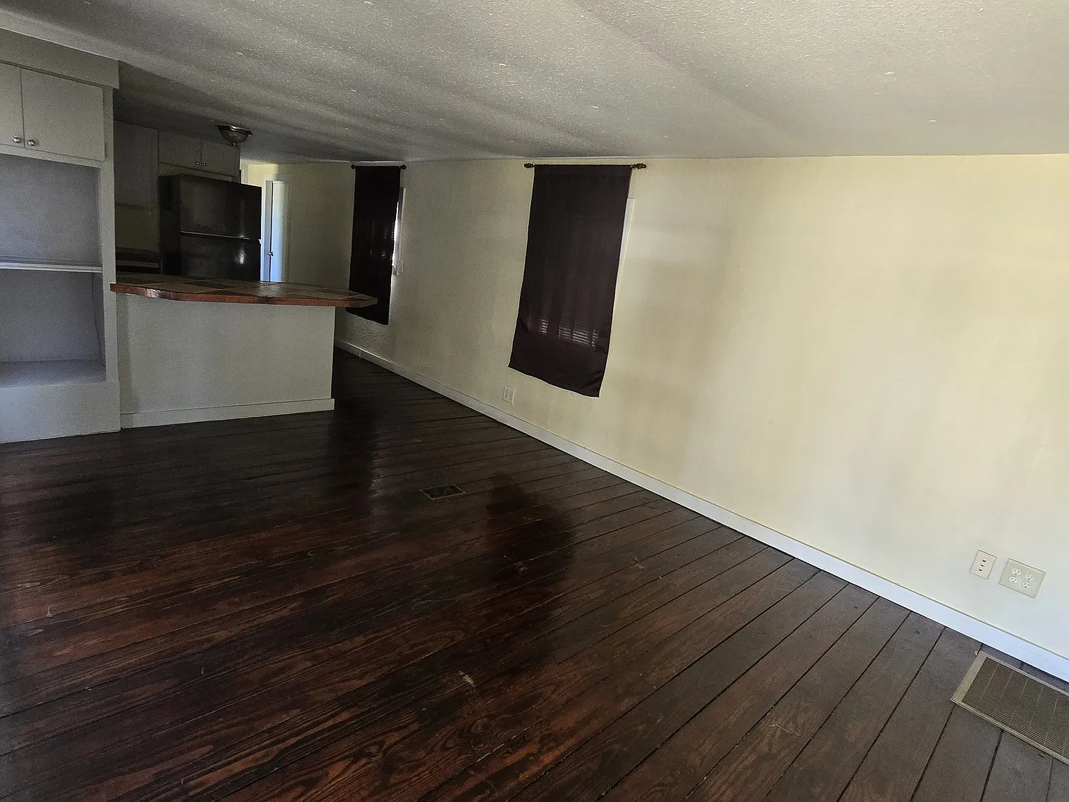 2 bed, 840 sqft, $1,100 — Photo 3