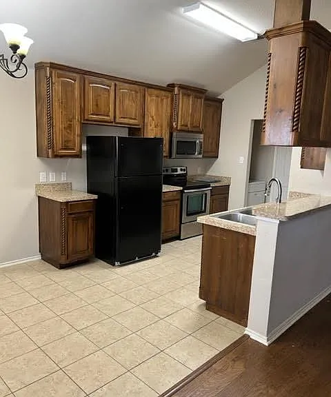 1731 Sully Ct — Photo 5