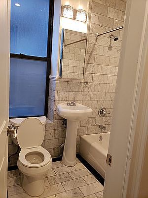 5th image of 11 1/2 W 84th St APT 2C