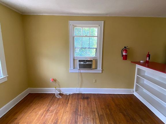 4th image of 2211 1/2 Oceola St