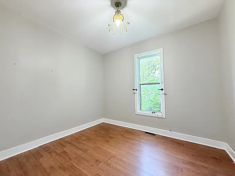 337 Maxwell St — Photo 12