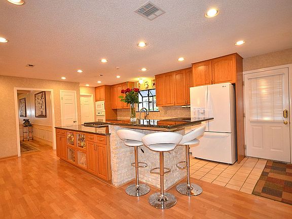 4th image of 11520 Antigua Dr