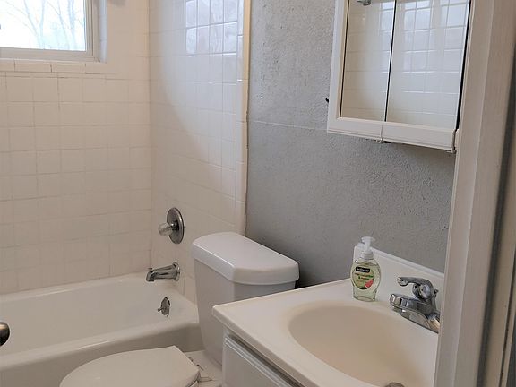 4th image of 523 S Travis St APT 11B