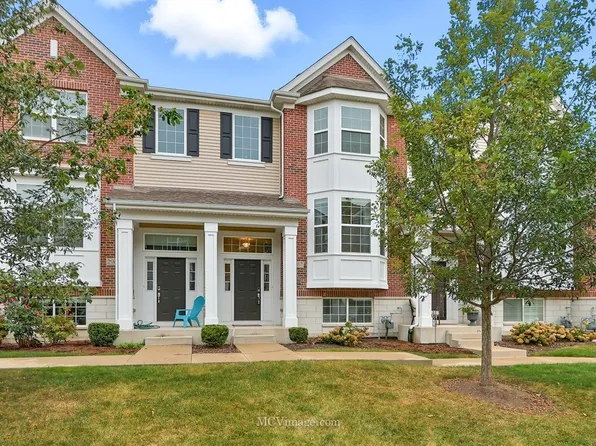 2967 Madison Dr, Naperville, IL 60564