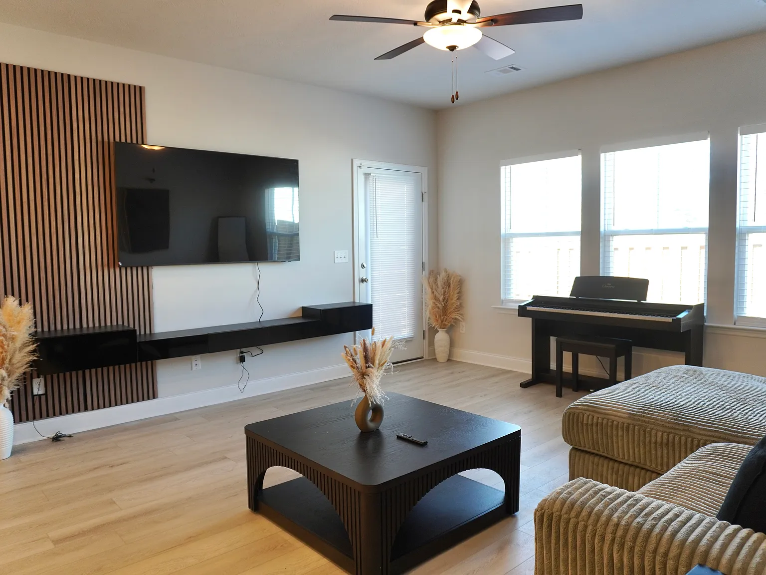 2 bed, 1230 sqft, $3,000 — Photo 4