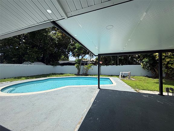 5th image of 9934 SW 195th St