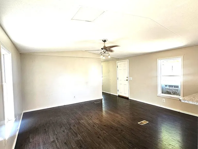 4848 Lafayette — Photo 2