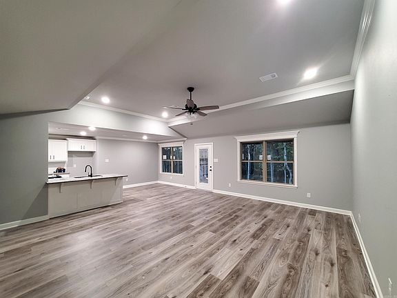 3rd image of 42 Birchwood Dr