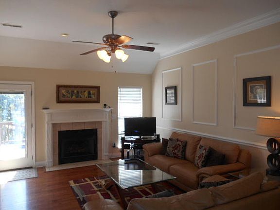 3rd image of 7276 Bushnell Ln