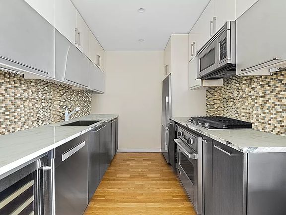 4th image of 500 4th Ave APT 4G