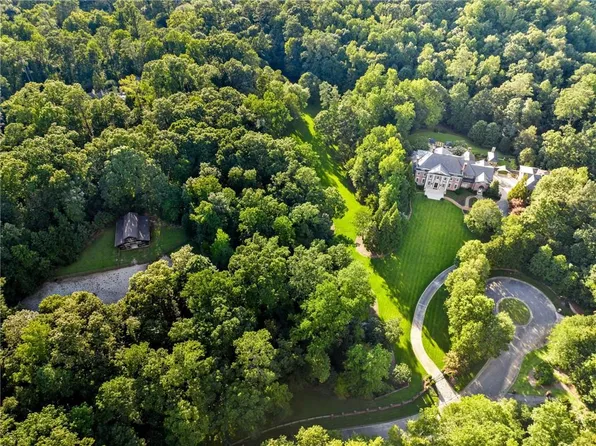 3490 Riverly Rd NW, Atlanta, GA 30327
