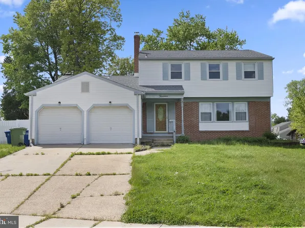 13 Village Ave, Marlton, NJ 08053