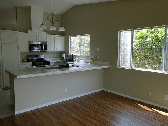 Kitchen Breakfast Bar