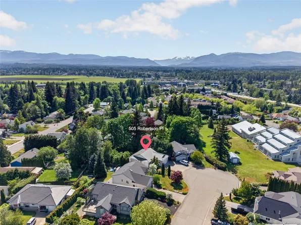 505 Robertson Pl, Courtenay, BC V9N 8W5